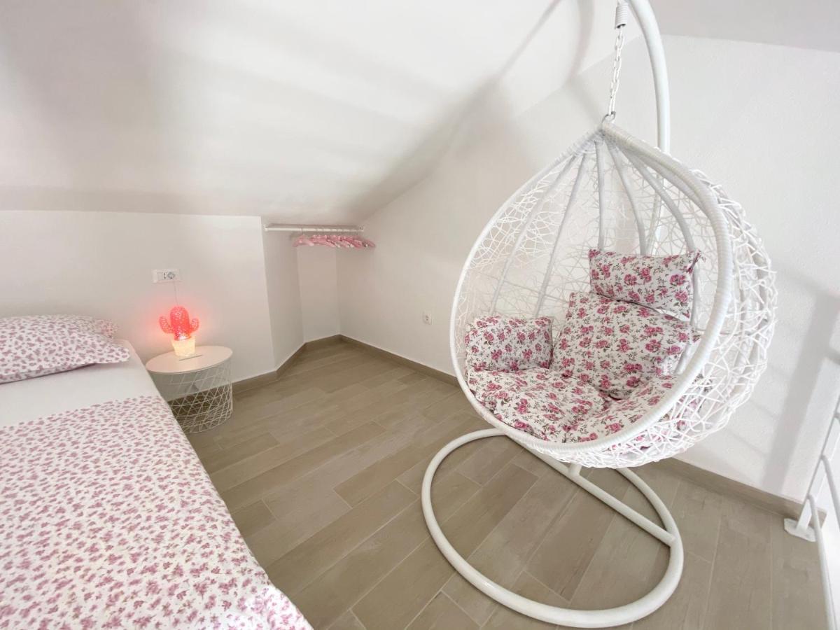Apartmani Ksenija Tučepi Extérieur photo