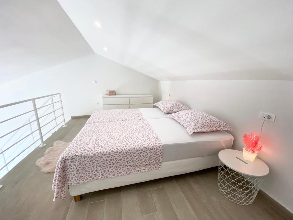 Apartmani Ksenija Tučepi Extérieur photo