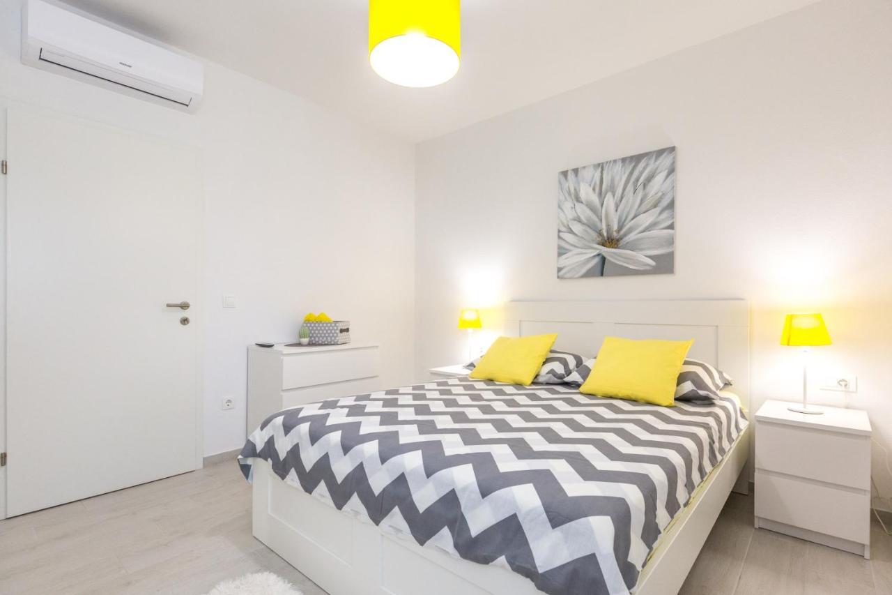 Apartmani Ksenija Tučepi Extérieur photo