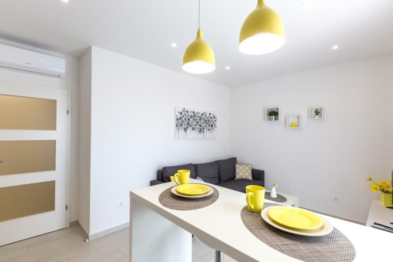 Apartmani Ksenija Tučepi Extérieur photo