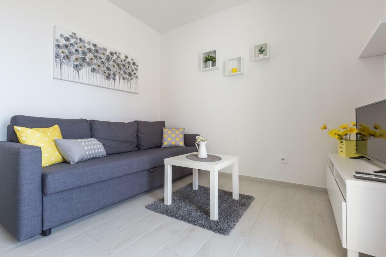 Apartmani Ksenija Tučepi Extérieur photo